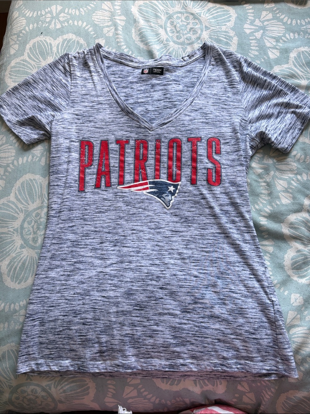 NFL Patriots Gray Melange V-Neck Tee with Red Logo